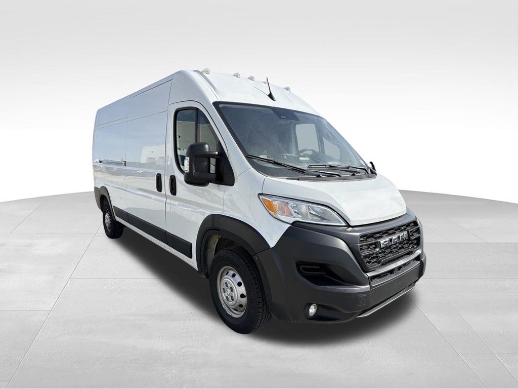Used 2024 RAM ProMaster 2500 w/ Convenience Group FWD image 3