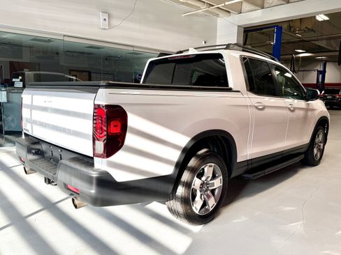 Used 2025 Honda Ridgeline RTL image 10