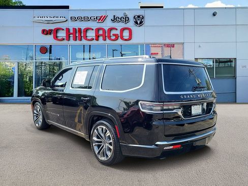 Certified 2024 Jeep Grand Wagoneer Series III w/ HD Trailer Tow Package AWD/4WD image 3