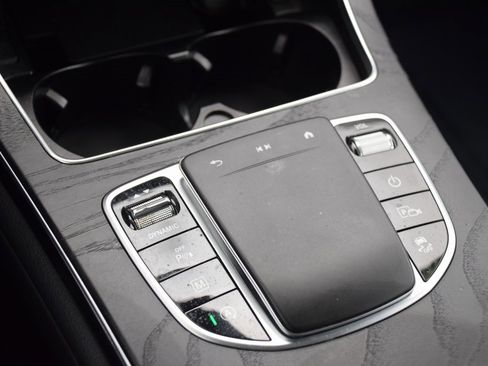 Certified 2022 Mercedes-Benz GLC 300 image 27