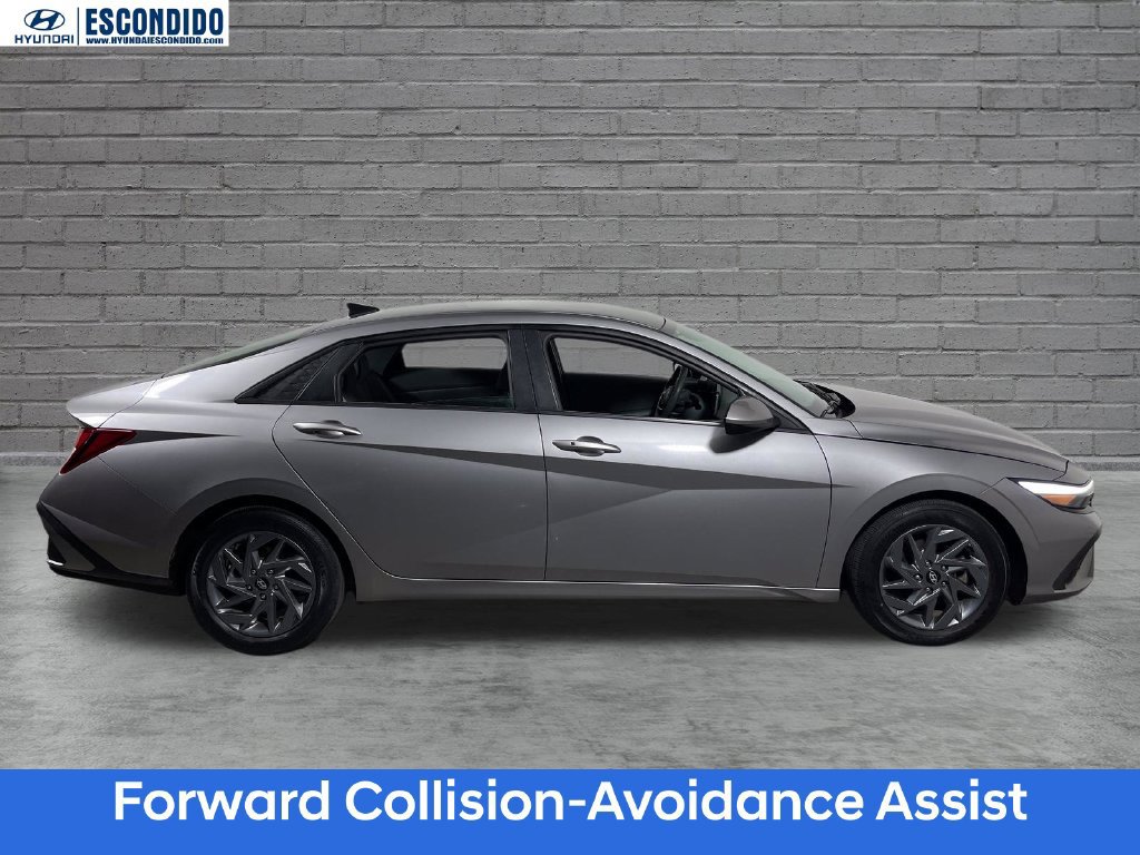 Certified 2024 Hyundai Elantra SEL FWD image 3