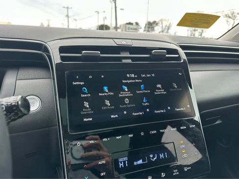 Used 2023 Hyundai Tucson Limited image 17