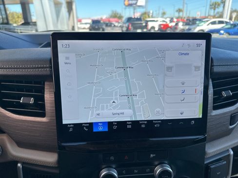 Certified 2024 Ford Expedition Limited image 17