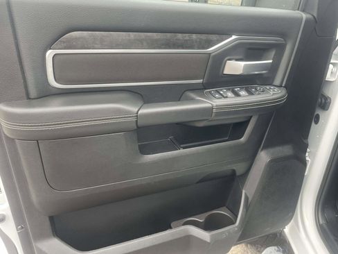 Used 2024 RAM 2500 Big Horn w/ Bed Utility Group image 11