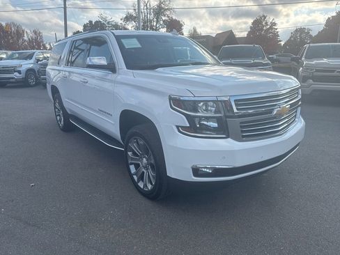Used 2019 Chevrolet Suburban Premier image 7