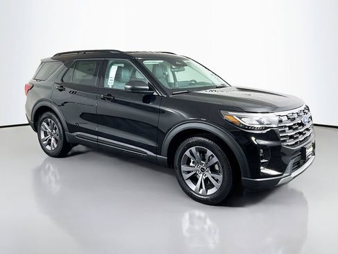 New 2026 Ford Explorer Active w/ Active Comfort Package image 1