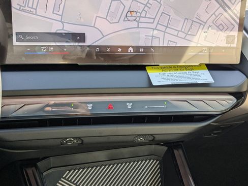 Certified 2025 BMW X3 xDrive30i w/ Convenience Package image 22