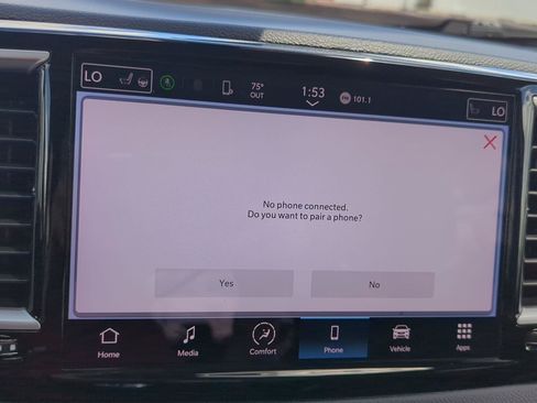 Used 2023 Chrysler Pacifica Touring-L FWD image 21