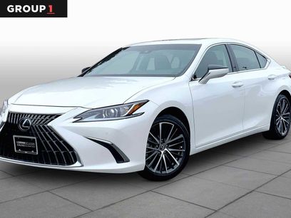 Certified 2025 Lexus ES 350 w/ Premium Package