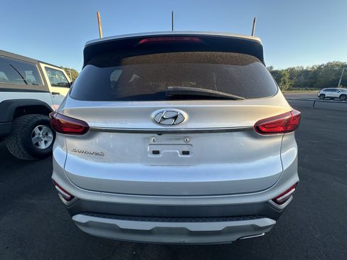 Used 2019 Hyundai Santa Fe SE FWD image 3