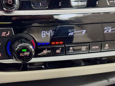 Used 2023 BMW M550i xDrive w/ Executive Package image 26