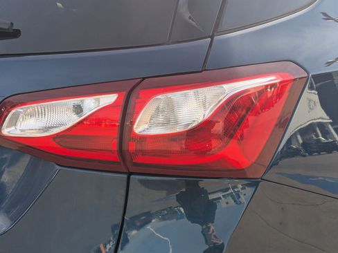 Used 2019 Chevrolet Equinox LT image 13