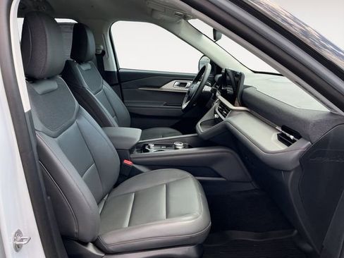 Used 2026 Ford Explorer Active w/ Active Comfort Package RWD image 27