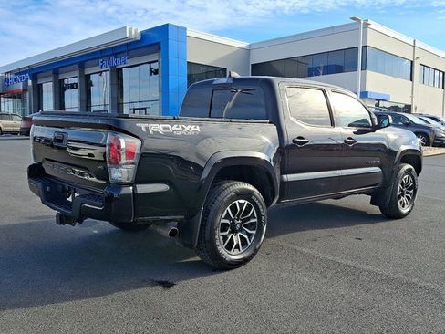 Used 2020 Toyota Tacoma TRD Sport image 6