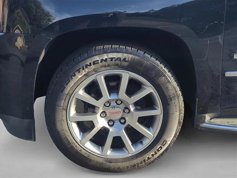 Used 2019 GMC Yukon XL Denali image 28