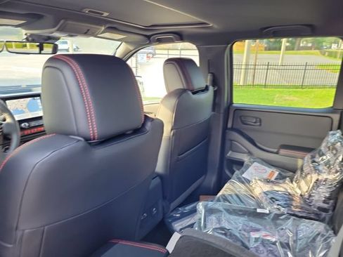 New 2026 Nissan Frontier PRO-4X w/ Pro Premium Package AWD/4WD image 9