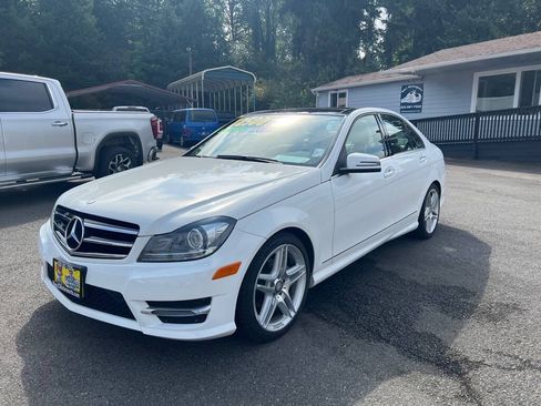 Used 2014 Mercedes-Benz C 250 Sedan image 22