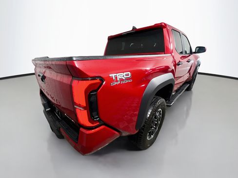 Used 2025 Toyota Tacoma TRD Off-Road AWD/4WD image 4