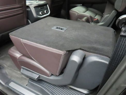 Used 2025 Ford Expedition Max Platinum w/ Platinum Ultimate Package image 74