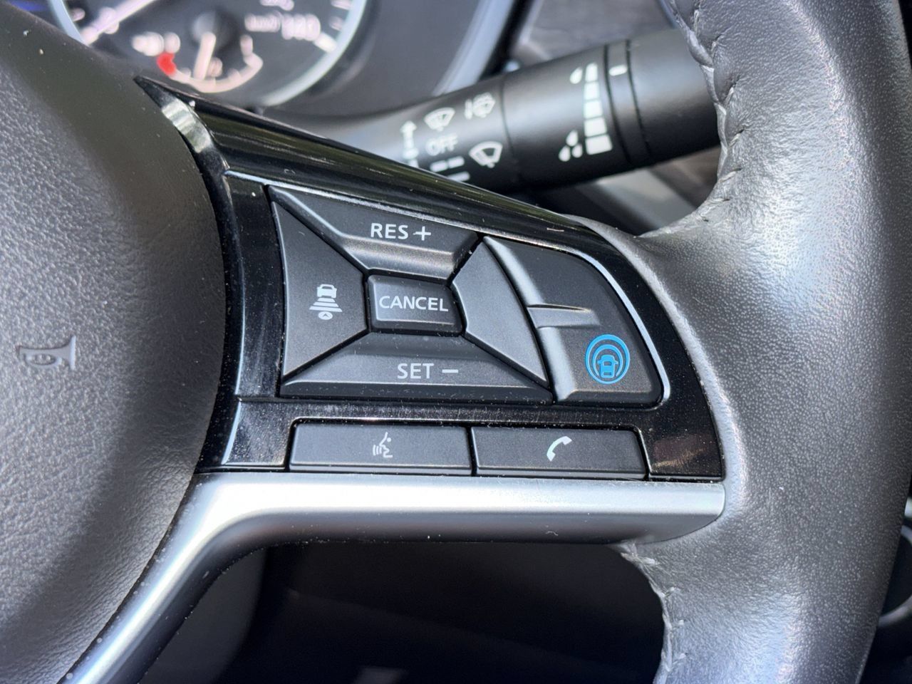 Used 2024 Nissan Altima 2.5 SV w/ SV Premium Package AWD/4WD image 16