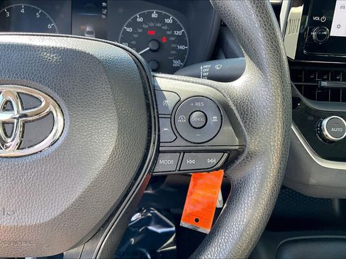 Used 2023 Toyota Corolla LE image 18