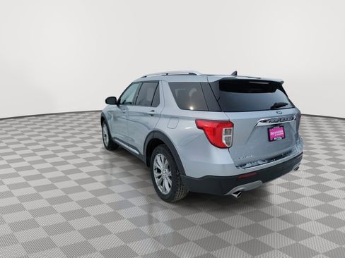 Used 2024 Ford Explorer Limited AWD/4WD image 6