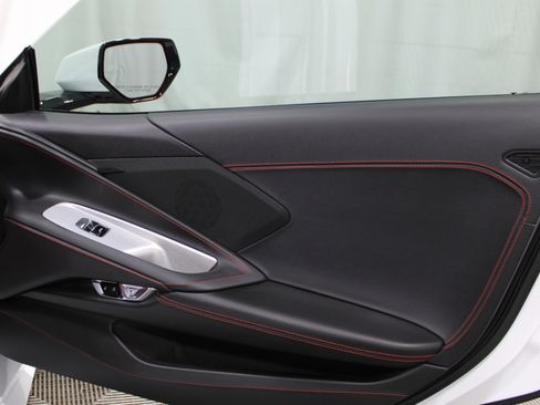 Used 2020 Chevrolet Corvette Stingray Coupe w/ 1LT image 30