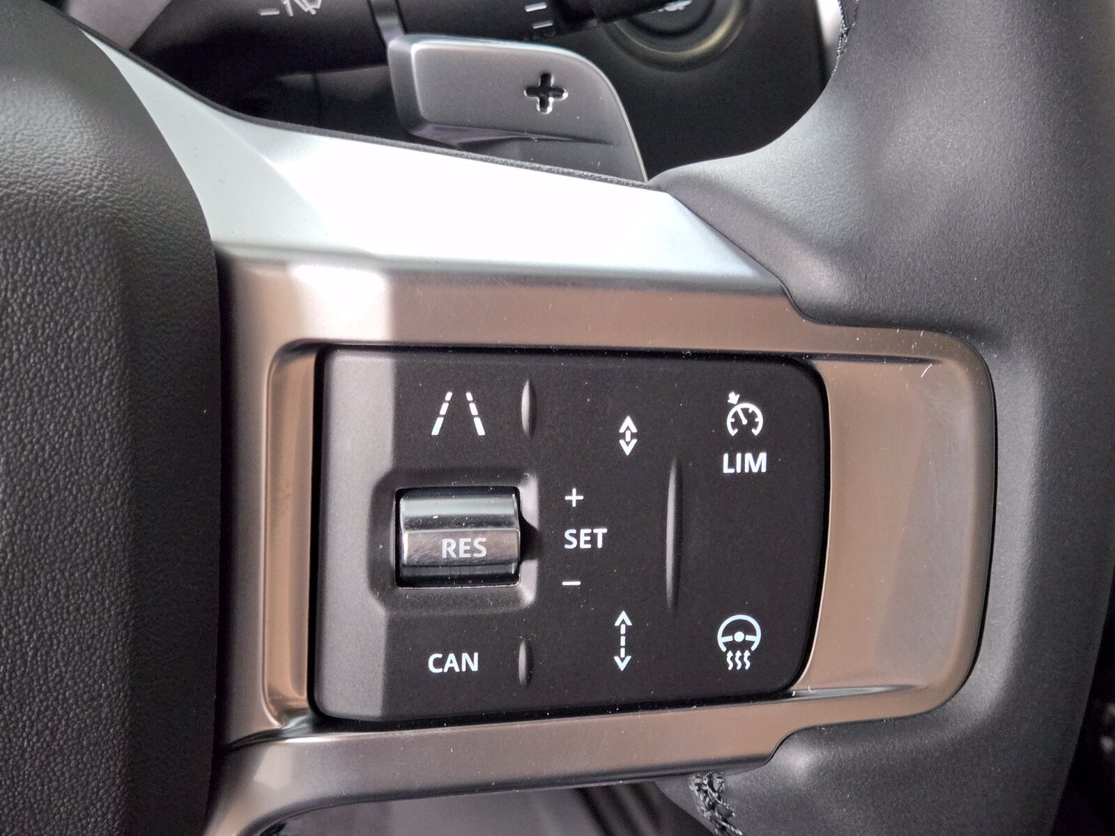New 2026 Land Rover Discovery S AWD/4WD image 25