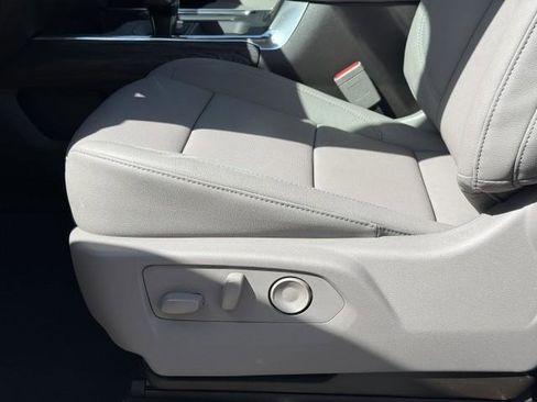 New 2026 GMC Sierra 1500 SLT image 21