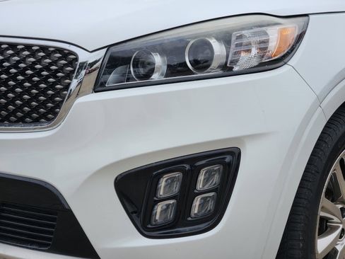 Used 2018 Kia Sorento SX image 9