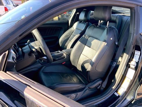 Used 2016 Ford Mustang GT Premium image 7