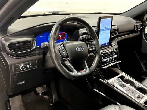 Used 2021 Ford Explorer ST w/ ST Street Pack image 17