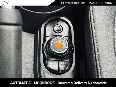 Used 2019 MINI Cooper 4-Door Hardtop w/ Signature Upholstery Package FWD image 40