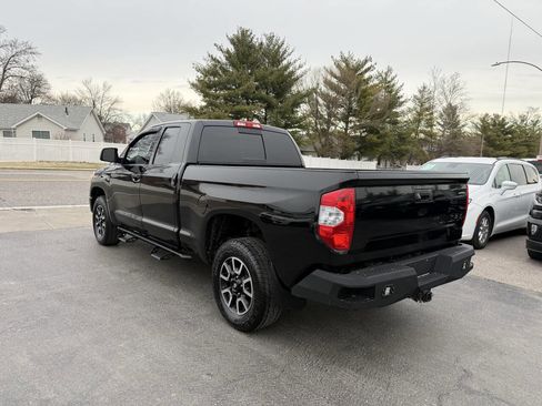 Used 2017 Toyota Tundra SR5 image 5