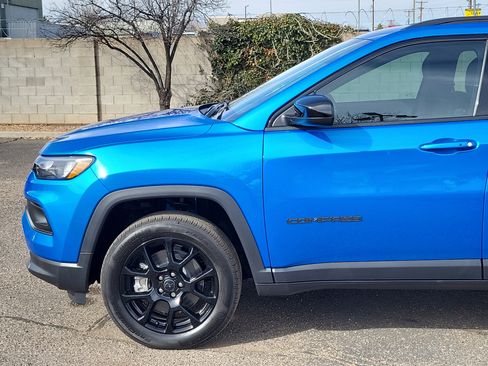 New 2026 Jeep Compass Latitude image 2