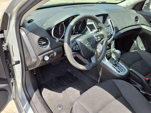 Used 2016 Chevrolet Cruze LT FWD image 15