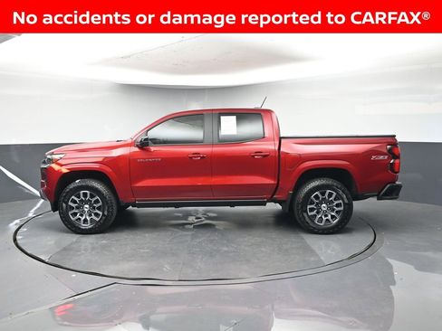 Used 2024 Chevrolet Colorado Z71 w/ Z71 Convenience Package 2 image 3
