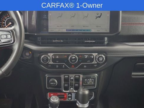 Used 2024 Jeep Wrangler Unlimited Rubicon image 32