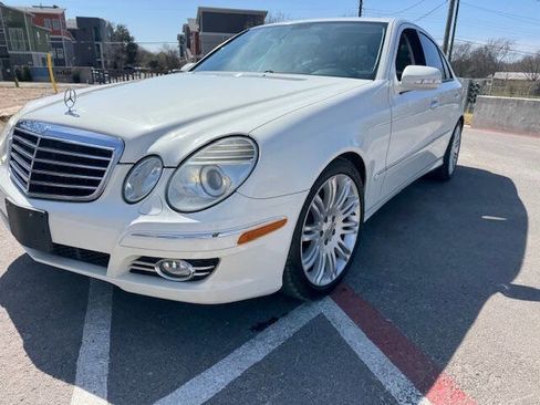 Used 2008 Mercedes-Benz E 350 Sedan image 3