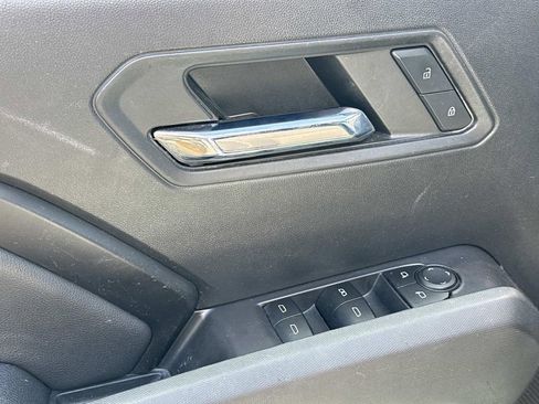 Used 2023 Chevrolet Colorado LT RWD image 16