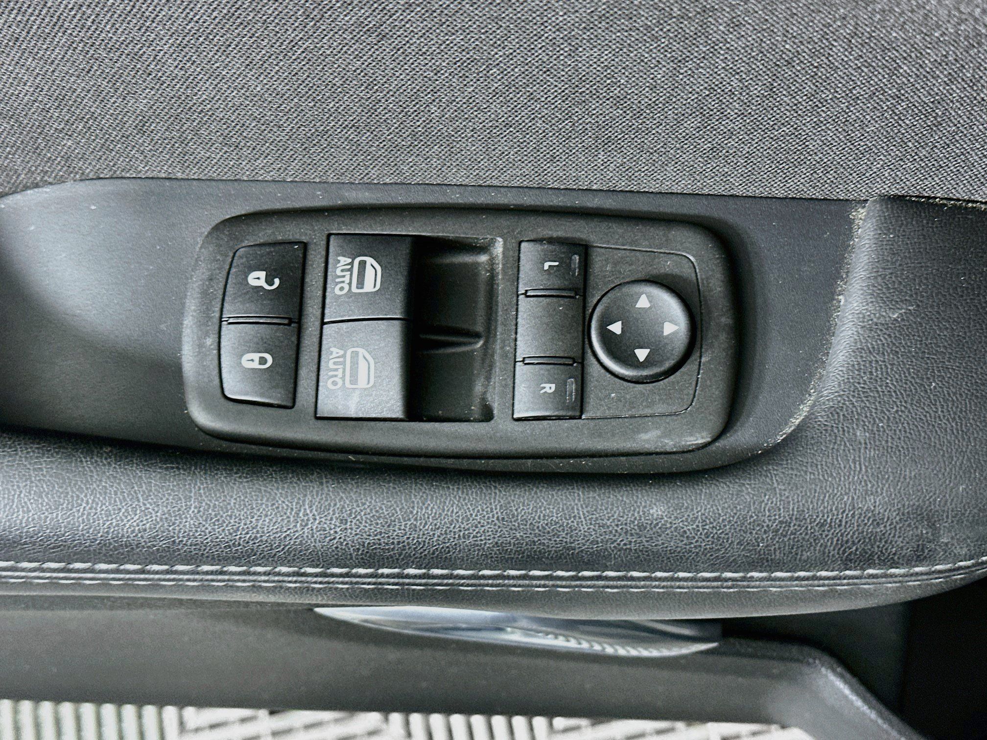 Used 2022 Dodge Challenger R/T RWD image 15