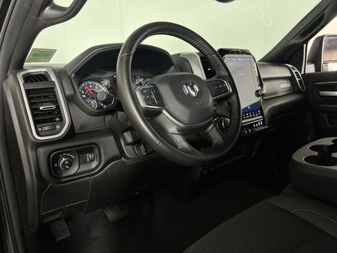 Used 2024 RAM 2500 Big Horn w/ Sport Appearance Package image 29