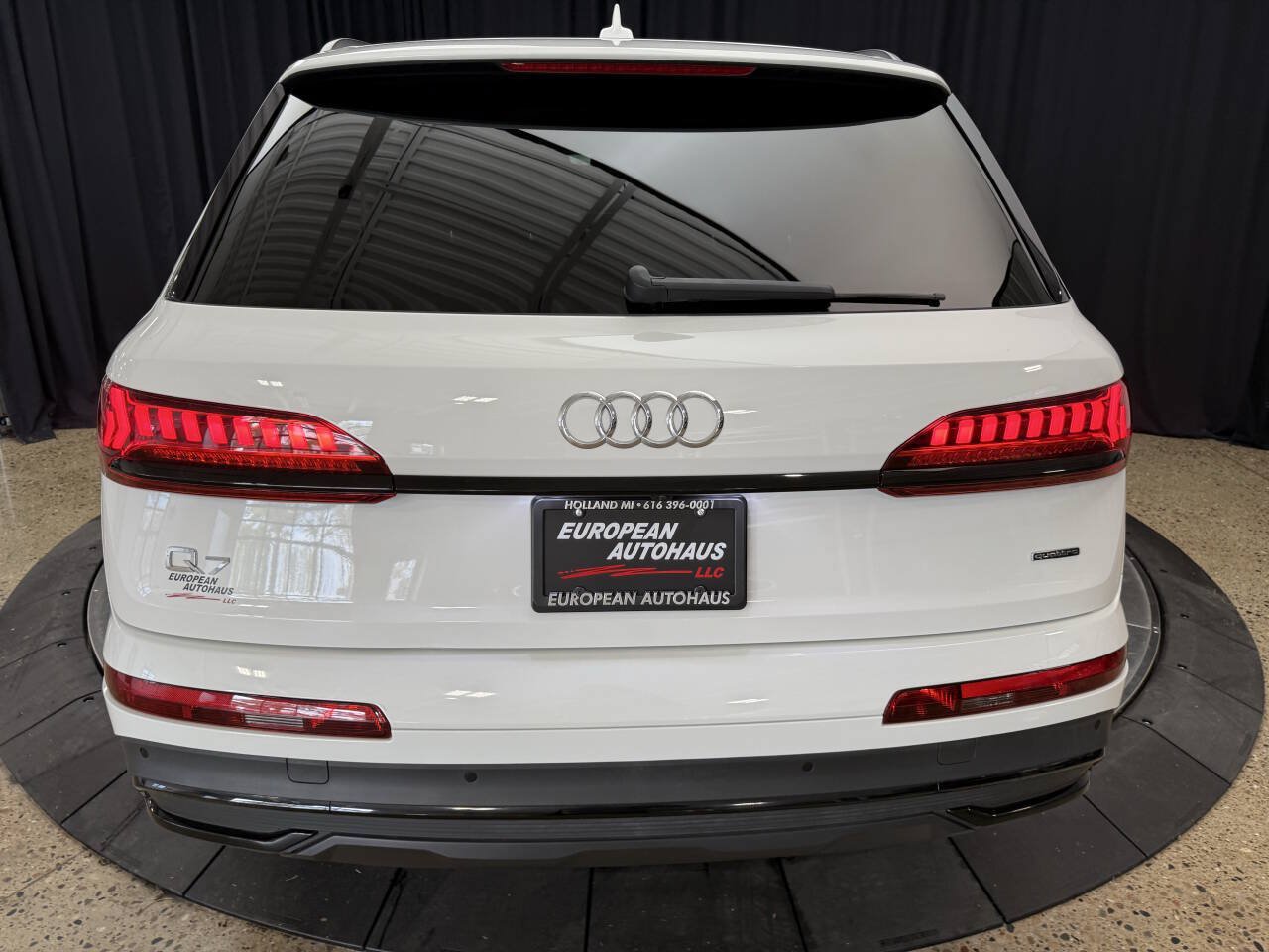 Used 2022 Audi Q7 2.0T Premium Plus w/ Premium Plus Package AWD/4WD image 8
