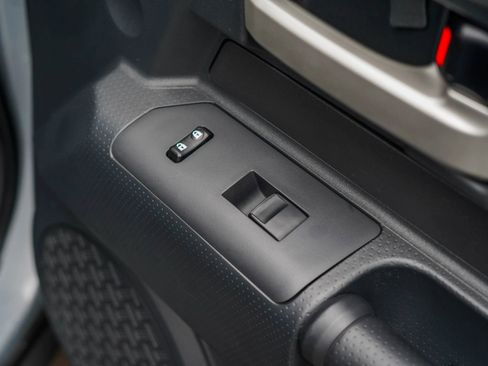 Used 2014 Toyota FJ Cruiser 4WD w/ Convenience Package image 22