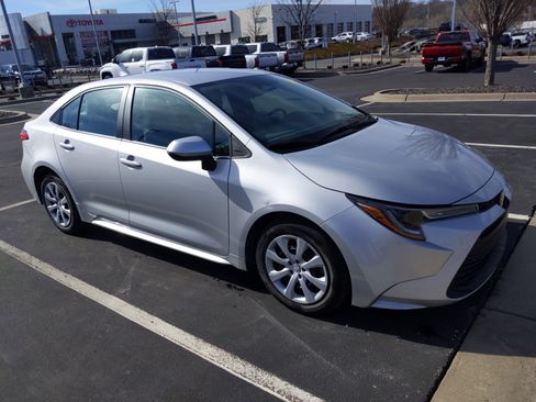 Certified 2023 Toyota Corolla LE image 2