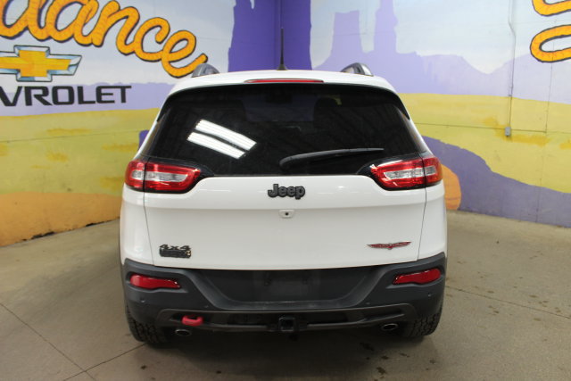 Used 2017 Jeep Cherokee Trailhawk AWD/4WD image 7