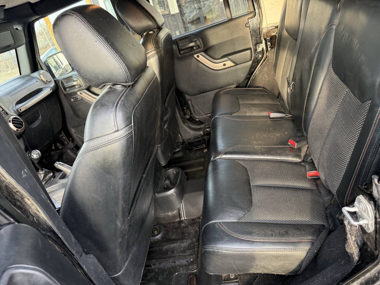 Used 2016 Jeep Wrangler Unlimited Sahara AWD/4WD image 15