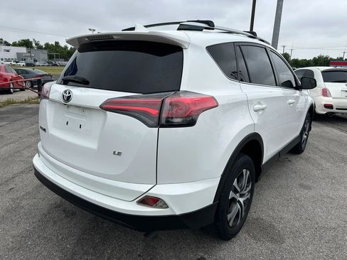 Used 2016 Toyota RAV4 LE w/ Preferred Accessory Package FWD image 32