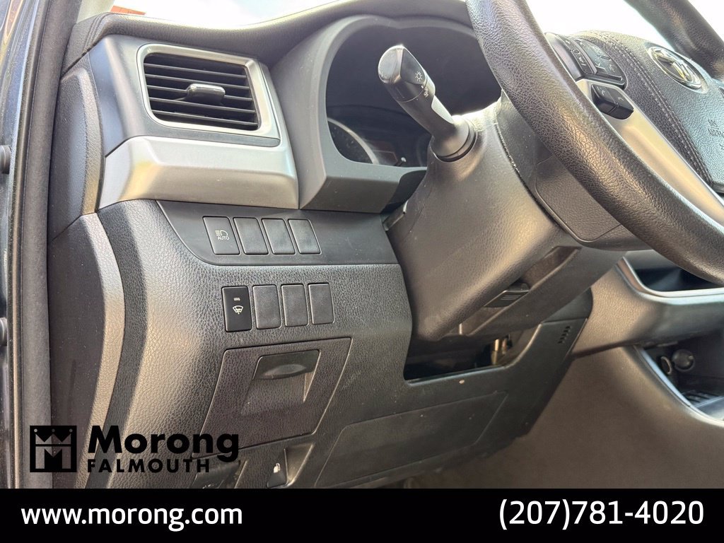 Used 2018 Toyota Highlander LE AWD/4WD image 26