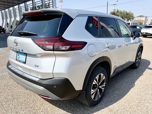 Certified 2023 Nissan Rogue SV image 7